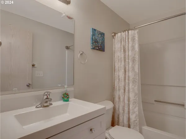 $999,900 | 8913 Southeast Rhone Street, Portland, OR 97266