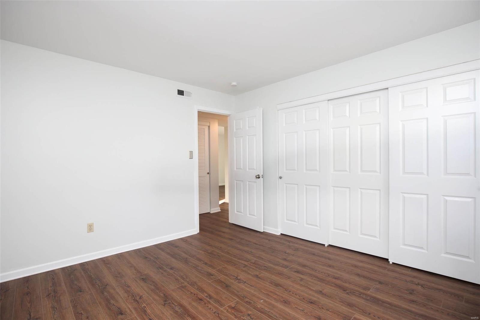 733 Ridgeside Drive, Unit B Ballwin, MO 63021 - Photo 9 of 18 Gallery Image 9
