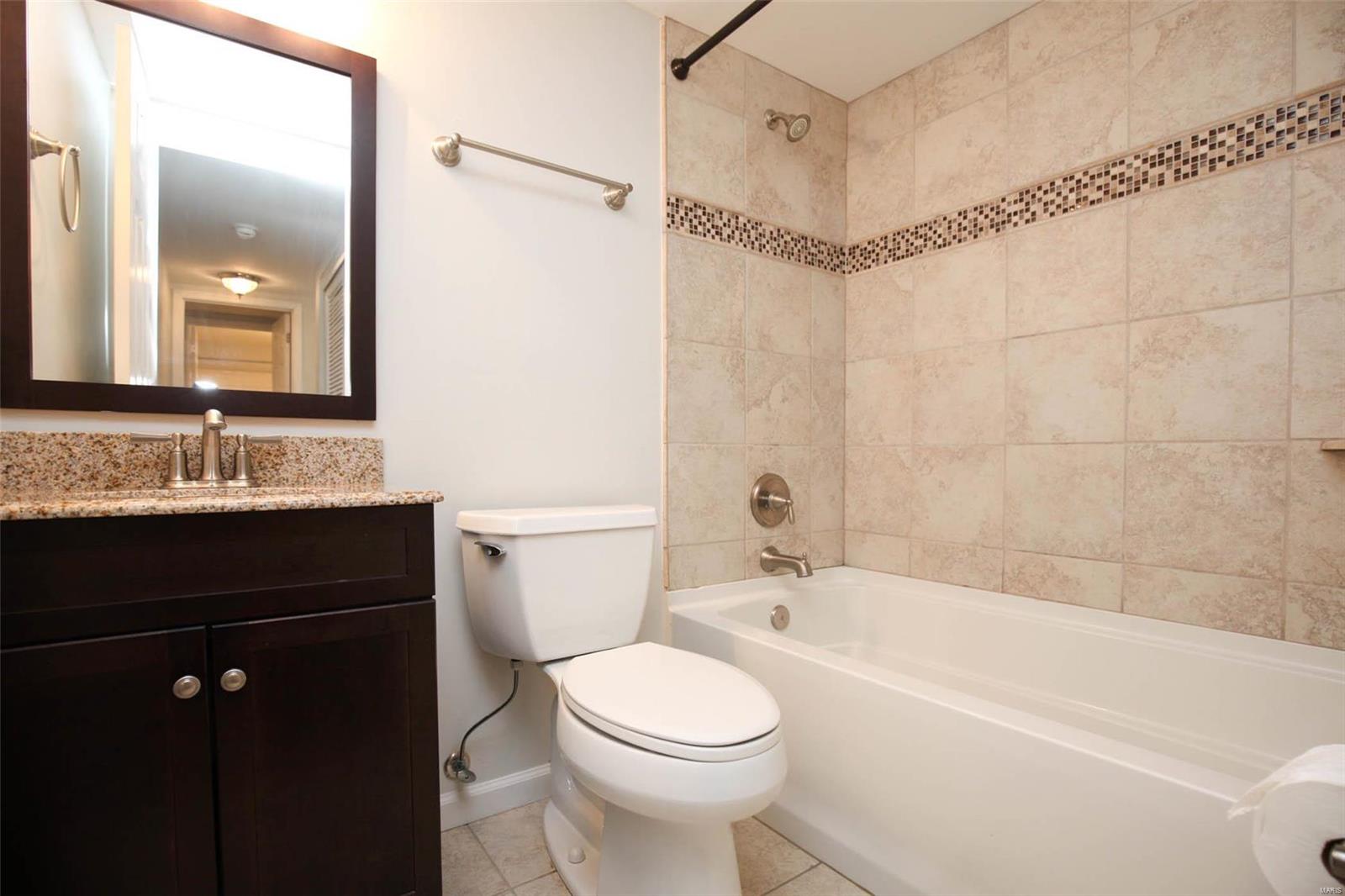 733 Ridgeside Drive, Unit B Ballwin, MO 63021 - Photo 10 of 18 Gallery Image 10