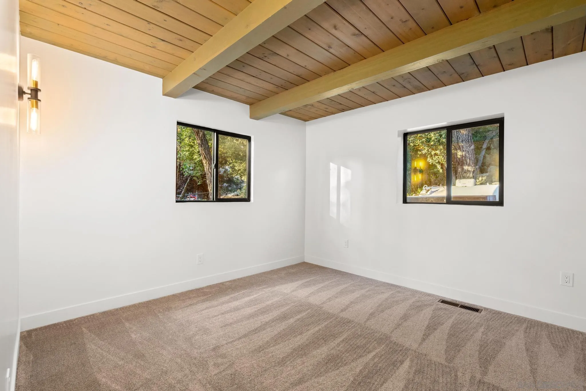 8648 Valley View Trail Pine Valley, CA 91962 - Photo 20 of 50 an empty room with windows