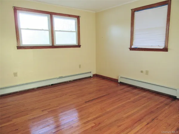 $2,650 | 18 Station Road, Salisbury Mills, NY 12577