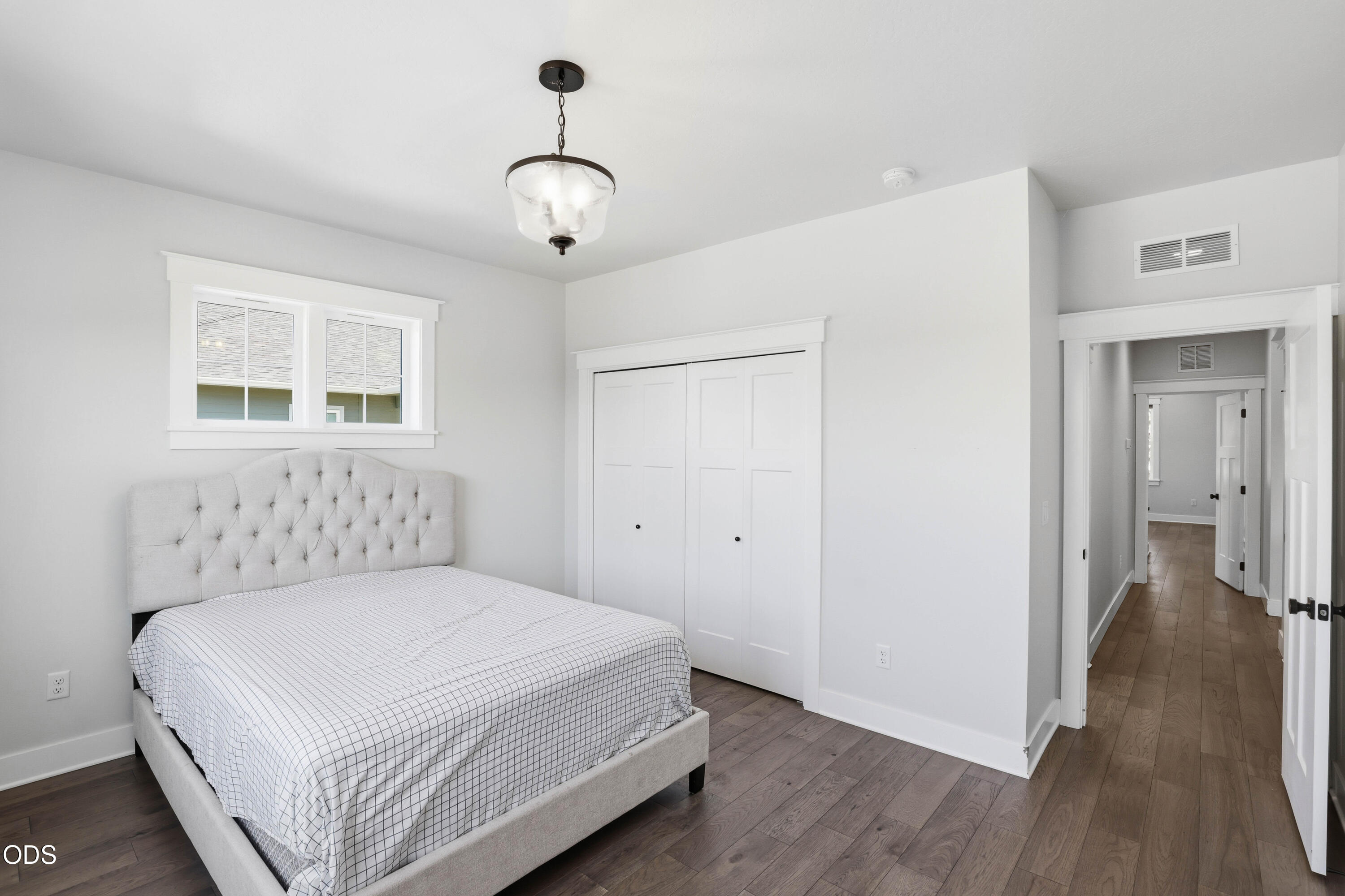 409 Stone Pointe Drive Central Point, OR 97502 - Photo 11 of 33