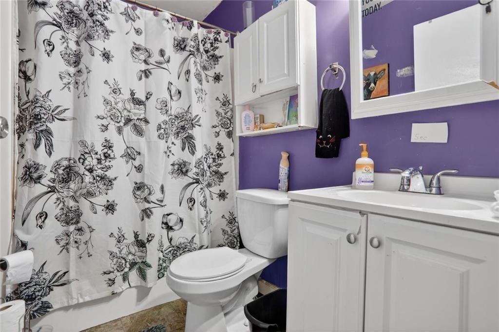 332 Lockwood Terrace Decatur, GA 30030 - Photo 14 of 22 a bathroom with a sink and toilet