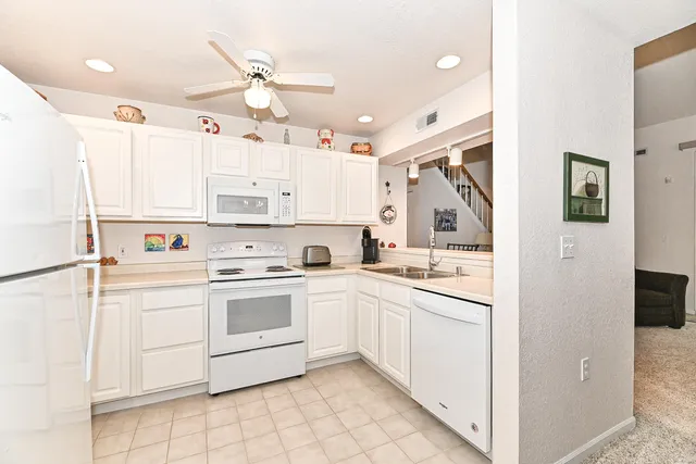 $334,999 | 509 Westfield Way, Unit F, Pewaukee, WI 53072