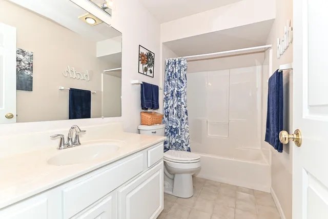 $334,999 | 509 Westfield Way, Unit F, Pewaukee, WI 53072