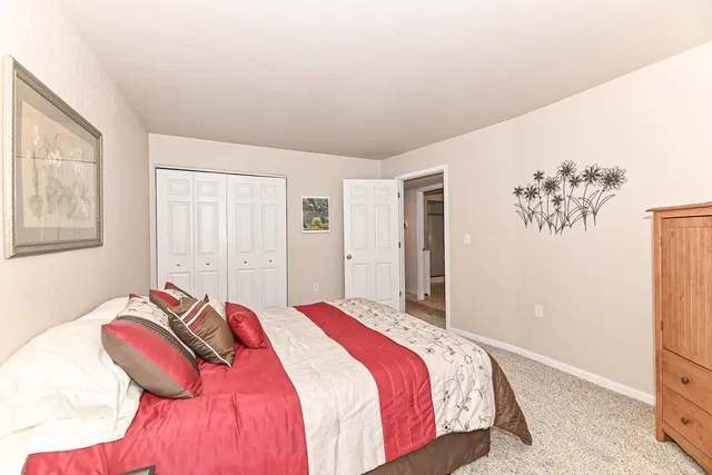 $334,999 | 509 Westfield Way, Unit F, Pewaukee, WI 53072