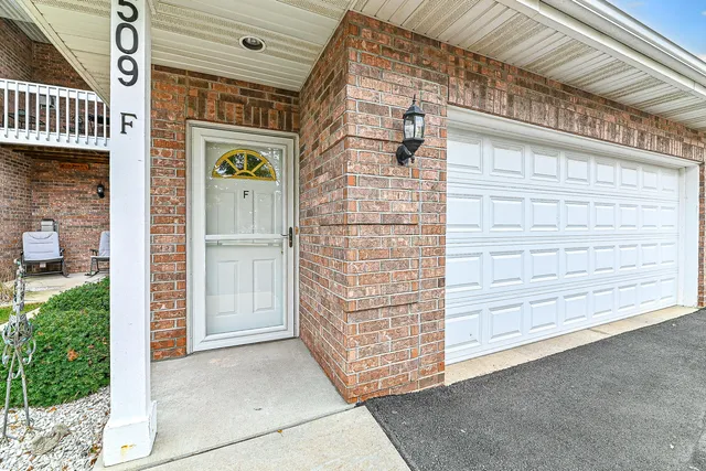 $334,999 | 509 Westfield Way, Unit F, Pewaukee, WI 53072