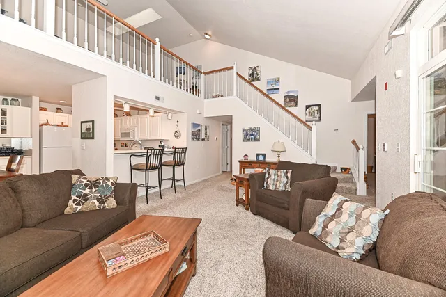 $334,999 | 509 Westfield Way, Unit F, Pewaukee, WI 53072