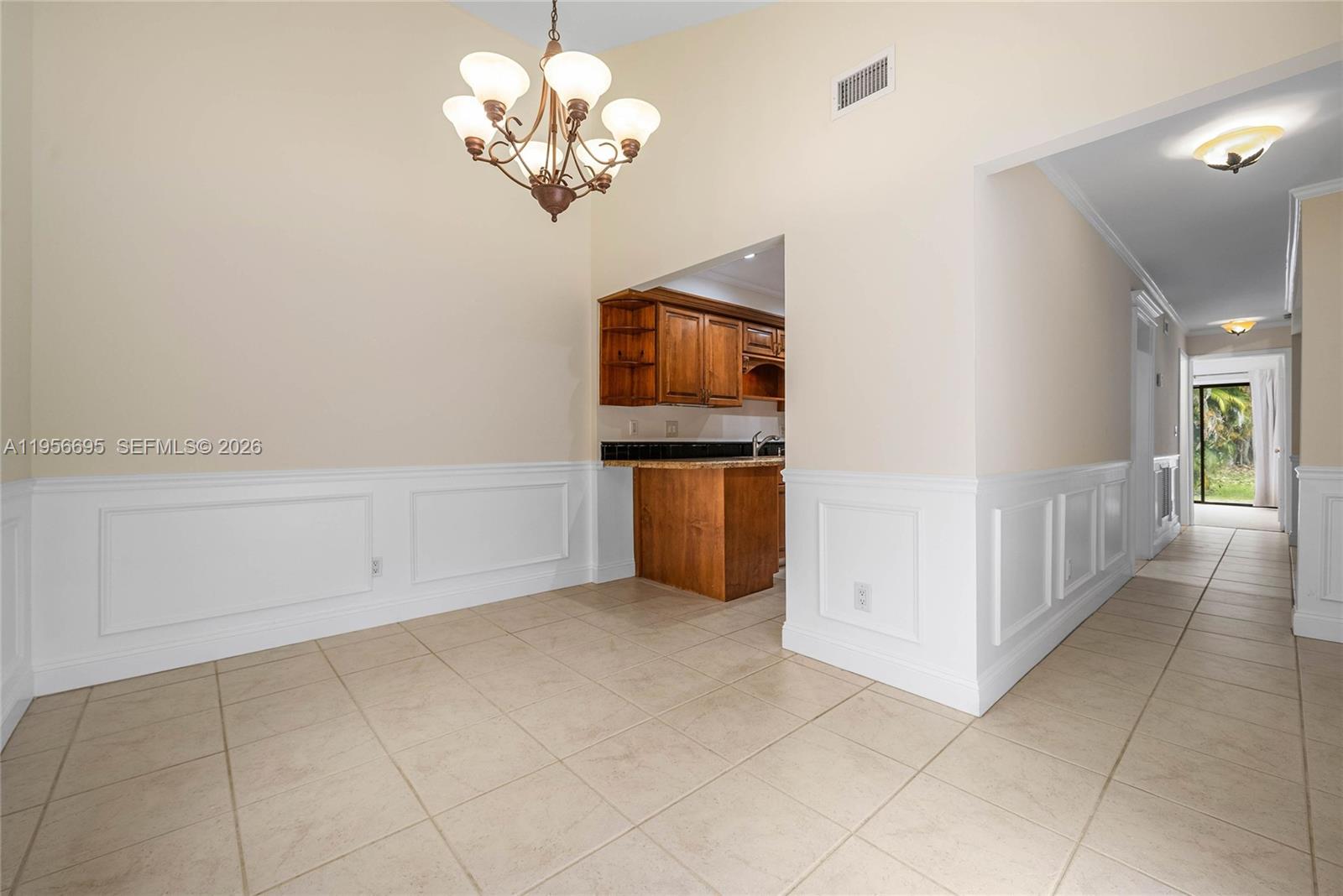 804 Summerwinds Lane Jupiter, FL 33458 - Photo 8 of 33