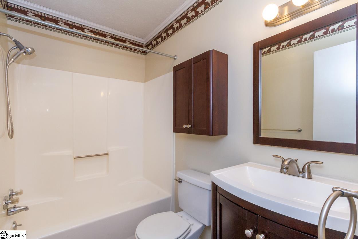 1000 Colleton Court Easley, SC 29642 - Photo 8 of 36 Gallery Image 8