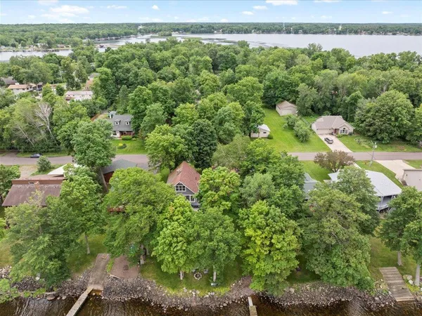 $849,900 | 1725 White Cloud Drive North, Isle, MN 56342