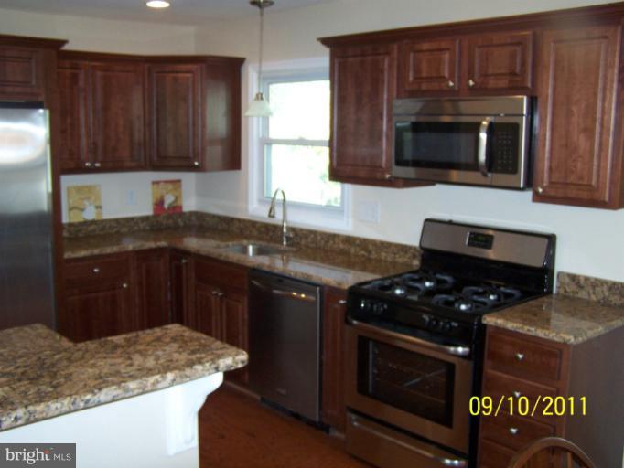 214 Compton Road Waldorf, MD 20602 - Photo 28 of 30 Kitchen
