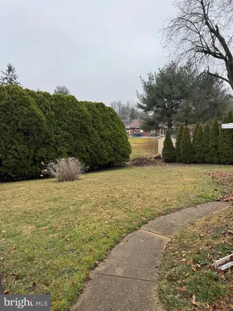 $1,750 | 1711 Manor Ridge Drive, Lancaster, PA 17603