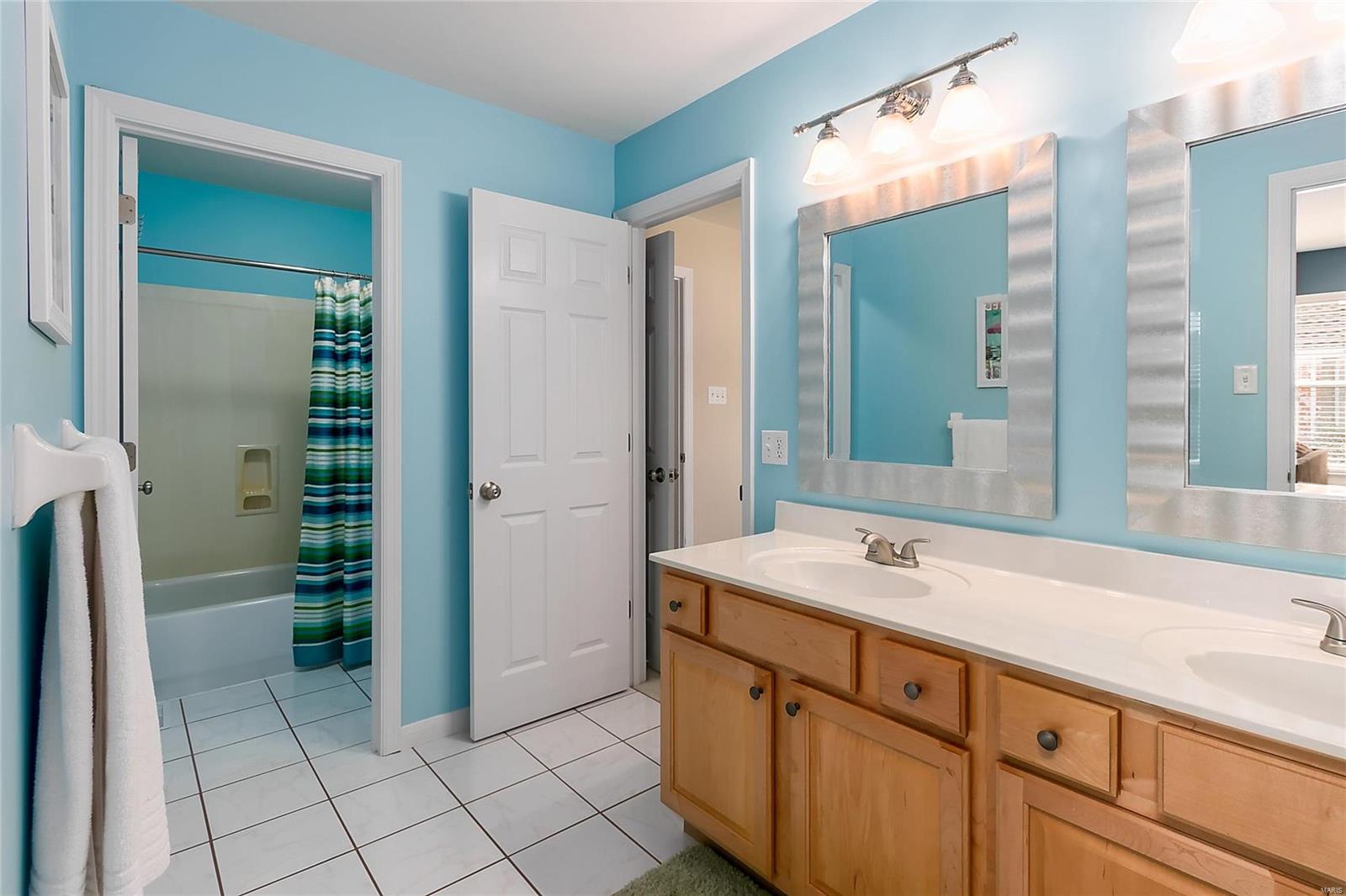 1042 Kiefer Ridge Drive Ballwin, MO 63021 - Photo 36 of 54 Gallery Image 36