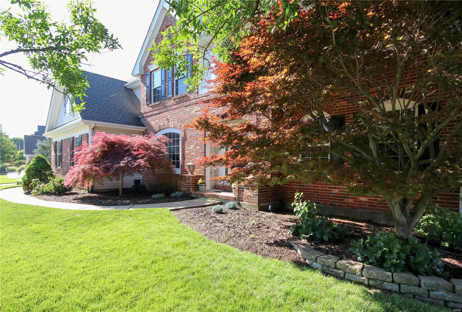 1042 Kiefer Ridge Drive Ballwin, MO 63021 - Photo 5 of 54 Gallery Image 5