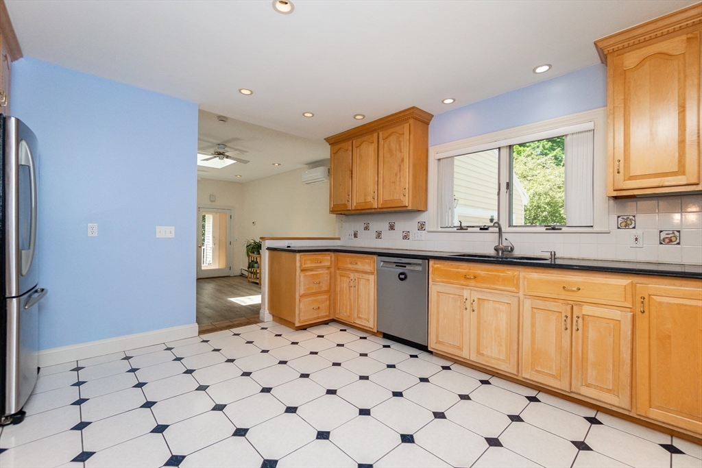 133 Concord Road Sudbury, MA 01776 - Photo 4 of 32