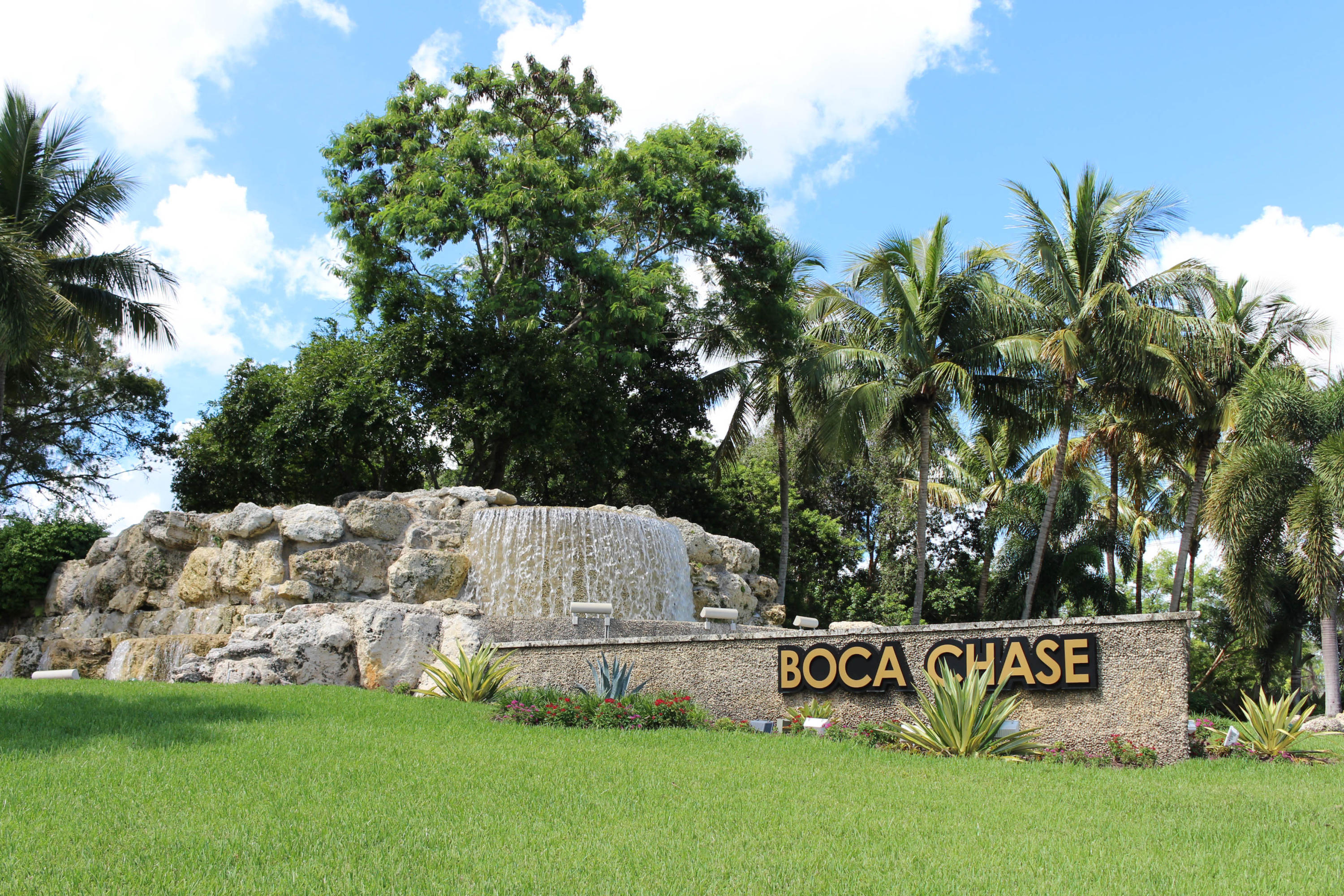 10740 180th Place South Boca Raton, FL 33498 - Photo 3 of 59 8N8SLN_still_fcpx