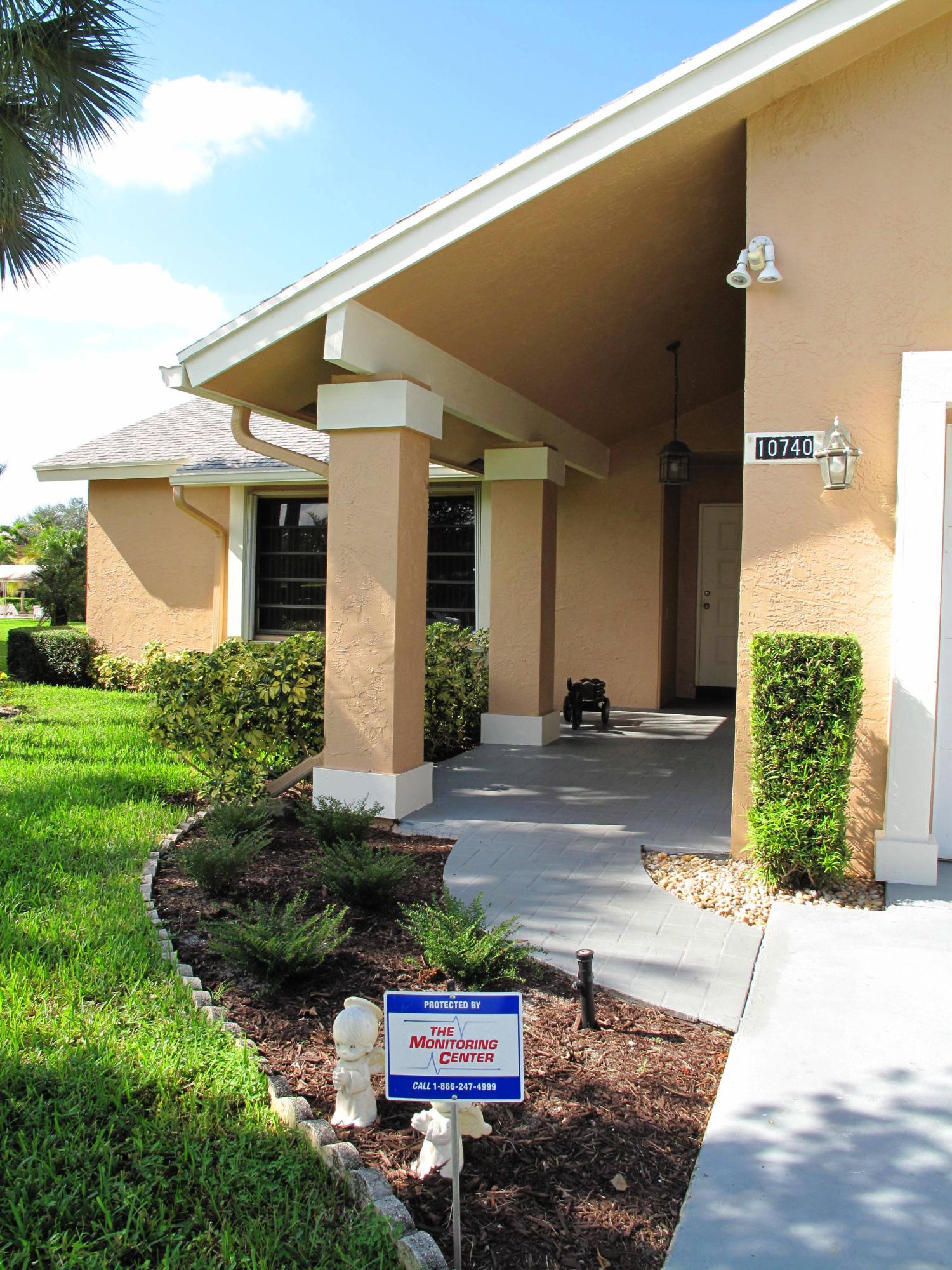 10740 180th Place South Boca Raton, FL 33498 - Photo 4 of 59 Front entranceway