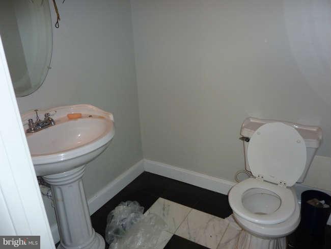 3423 Holly Road Annandale, VA 22003 - Photo 16 of 25 Bath
