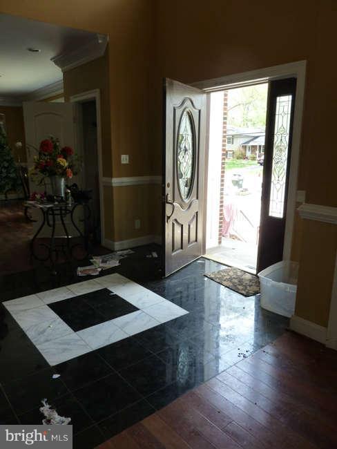 3423 Holly Road Annandale, VA 22003 - Photo 3 of 25 Interior (General)