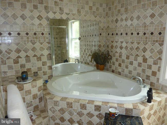 3423 Holly Road Annandale, VA 22003 - Photo 7 of 25 Bath (Master)