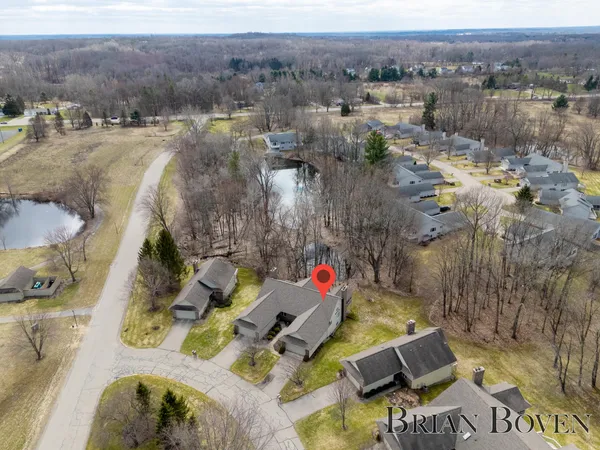 $375,000 | 6957 Pinehurst Lane Northeast, Unit 3, Rockford, MI 49341