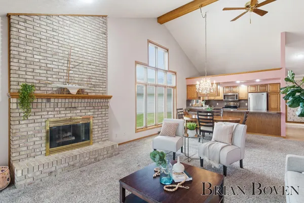 $375,000 | 6957 Pinehurst Lane Northeast, Unit 3, Rockford, MI 49341