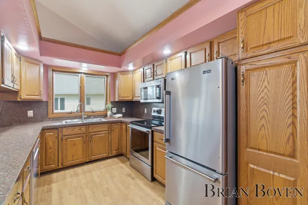 $375,000 | 6957 Pinehurst Lane Northeast, Unit 3, Rockford, MI 49341