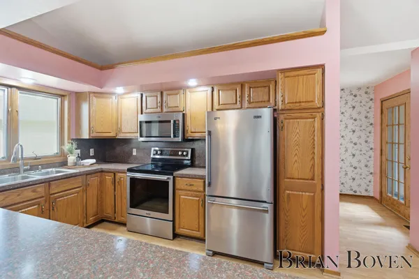 $375,000 | 6957 Pinehurst Lane Northeast, Unit 3, Rockford, MI 49341