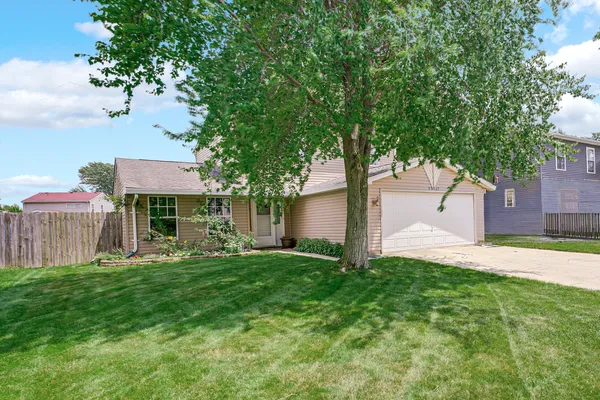 $348,024 | 20547 South Frankfort Square Road, Frankfort, IL 60423