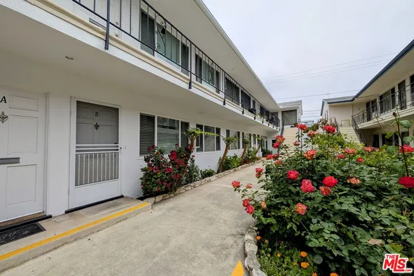 $2,690 | 1037 Euclid Street, Unit D, Santa Monica, CA 90403