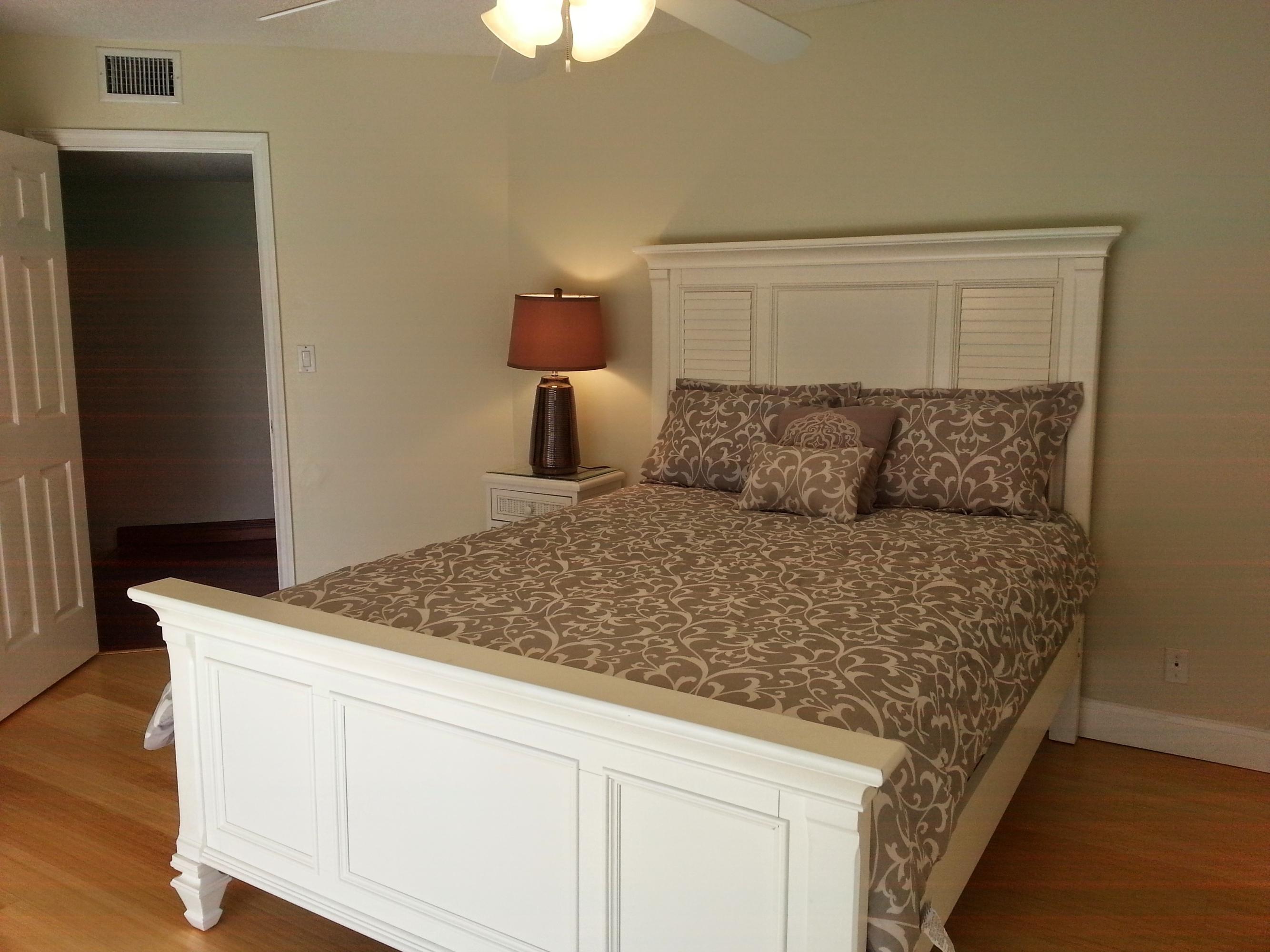 169 Seabreeze Circle Jupiter, FL 33477 - Photo 16 of 25 Guest Bedroom