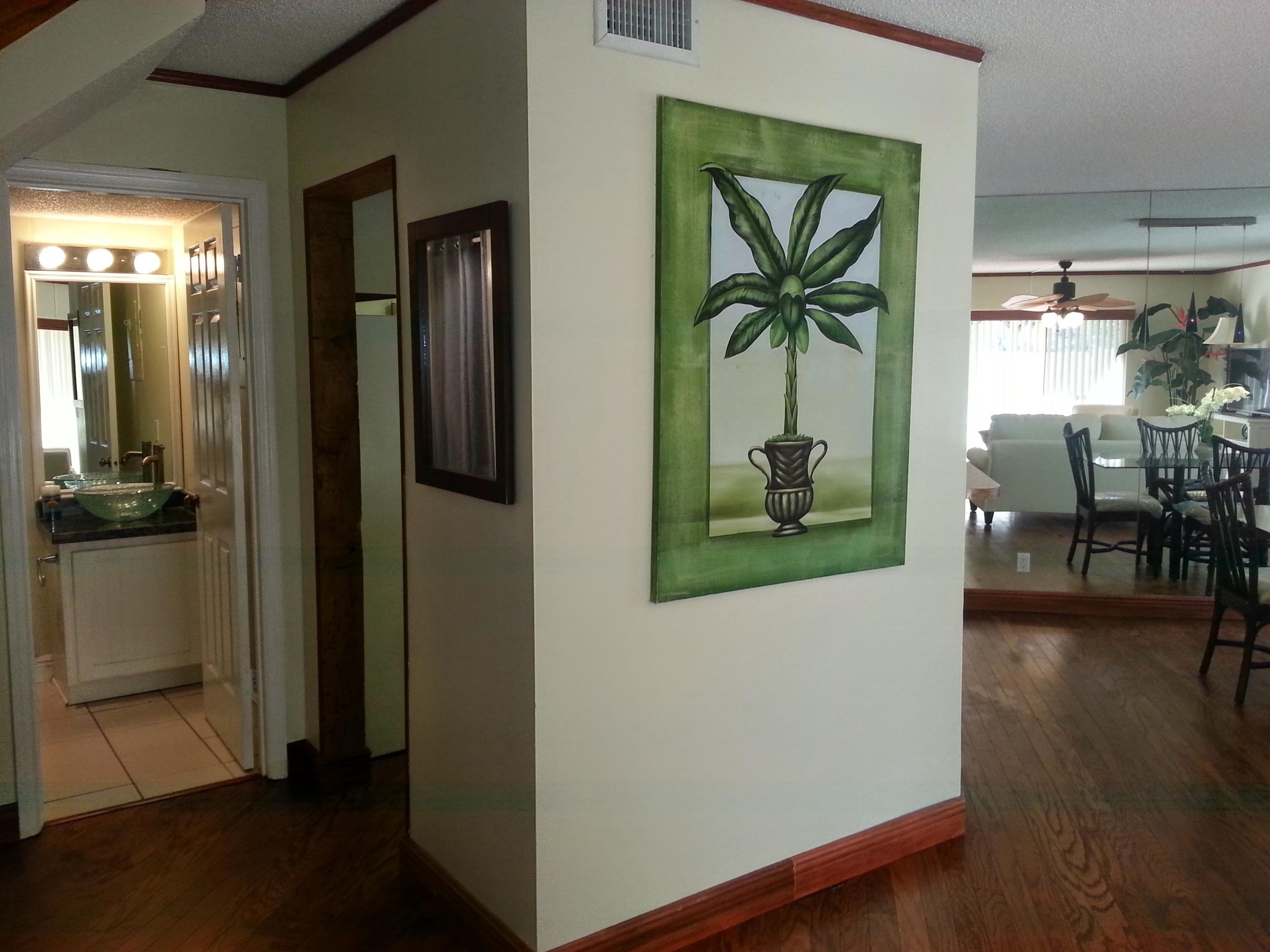 169 Seabreeze Circle Jupiter, FL 33477 - Photo 4 of 25 Entry Hallway