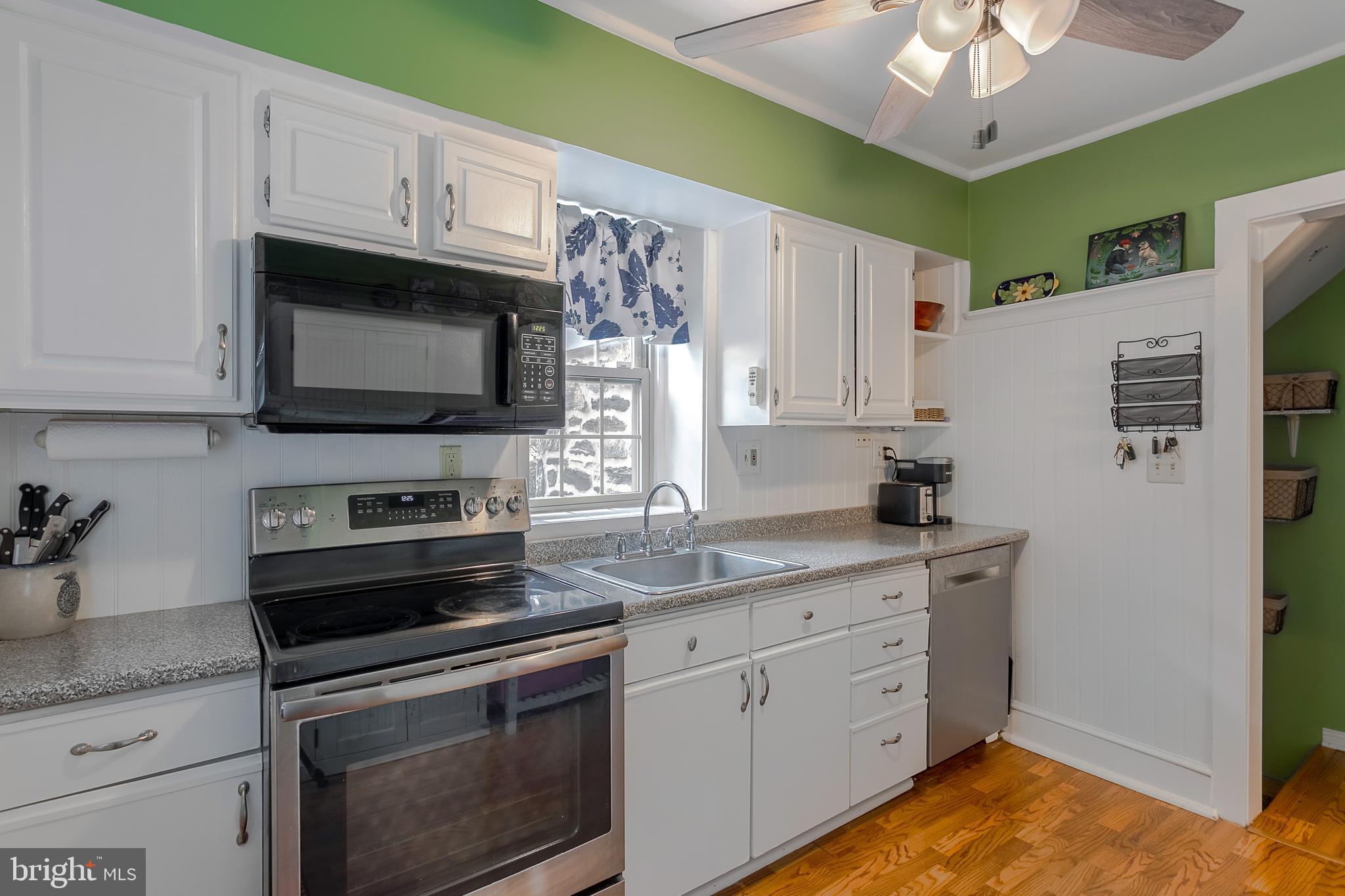 7231 Hilltop Road Upper Darby, PA 19082 - Photo 14 of 24