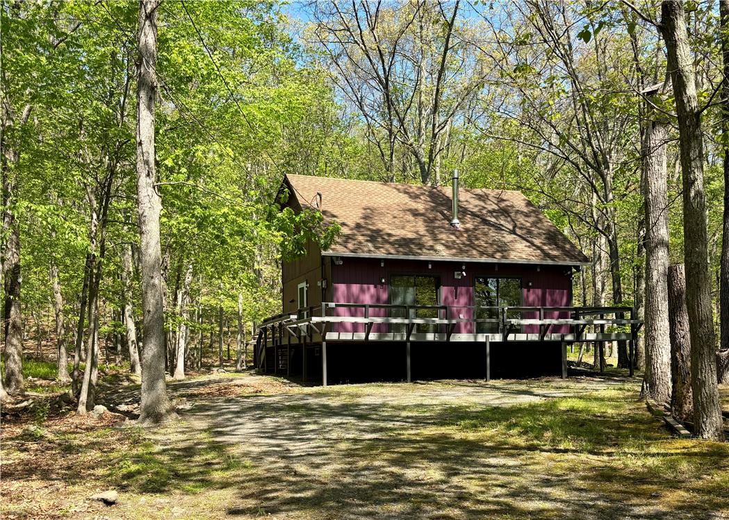 151 Chipmunk Road Bushkill, PA 18324 - Photo 2 of 11