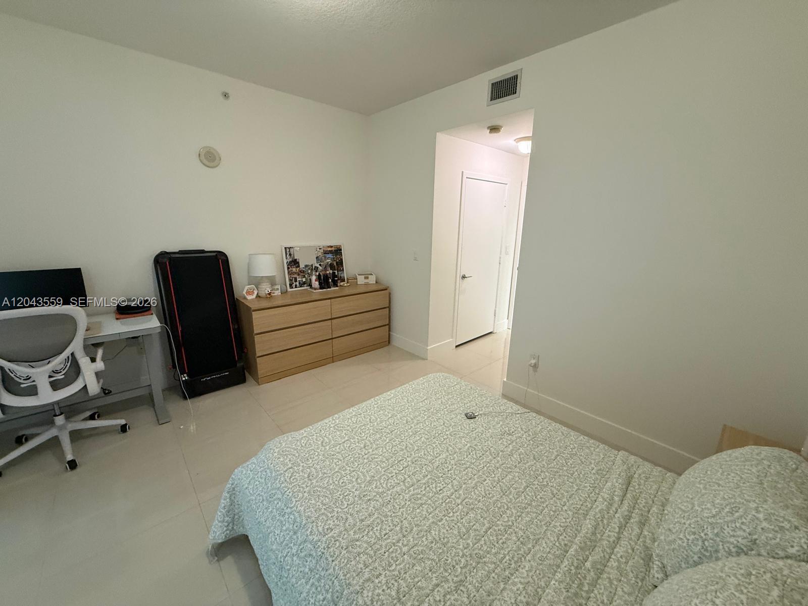 79 Southwest 12th Street, Unit 3702S Miami, FL 33130 - Photo 5 of 20