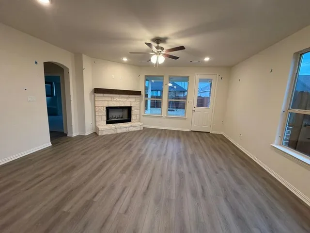 $354,900 | 1240 Sabine River Lane, Springtown, TX 76082