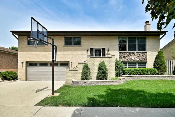 $474,900 | 8800 West Richard Street, River Grove, IL 60171