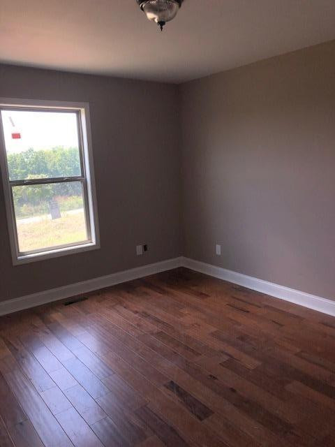 176 Ridgecrest Road Lancaster, KY 40444 - Photo 20 of 29 Bedroom #3 is spacious.