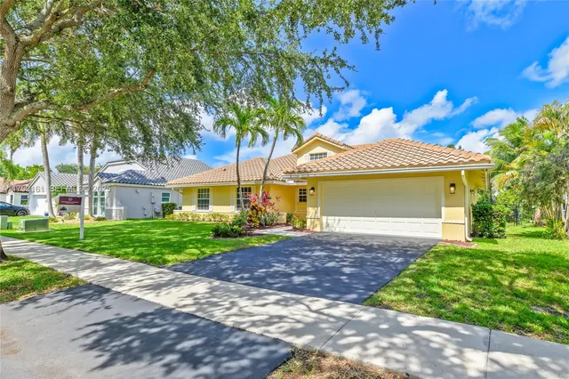 $835,000 | 3562 Southern Orchard Road West, Davie, FL 33328