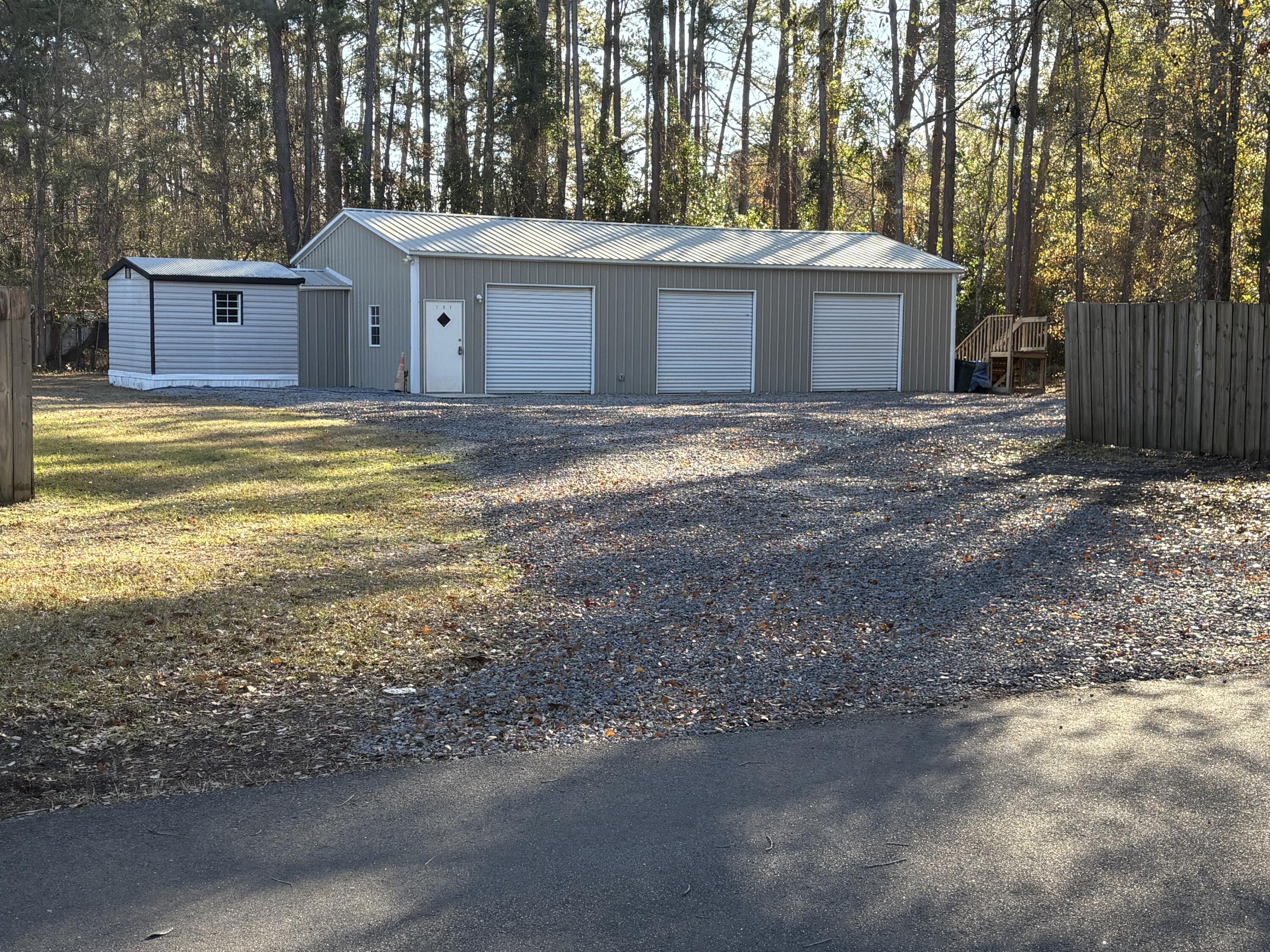 131 Schultz Lake Road Summerville, SC 29483 - Photo 22 of 36 Gallery Image 22