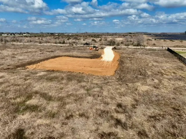 $375,000 | 14326 Hughes Road, Guy, TX 77444