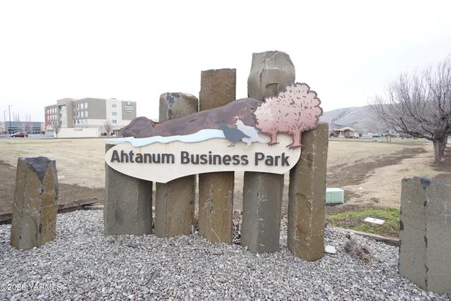 $18 | Nka Ahtanum Ridge Drive, Unit 5, Union Gap, WA 98903