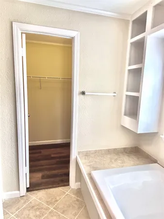 $1,750 | 11720 East Small Oak Lane, Willis, TX 77378