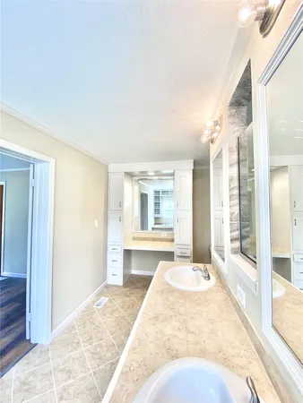 $1,750 | 11720 East Small Oak Lane, Willis, TX 77378