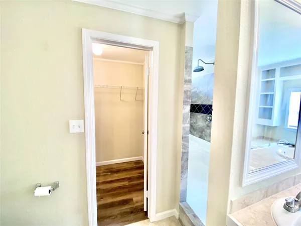 $1,750 | 11720 East Small Oak Lane, Willis, TX 77378