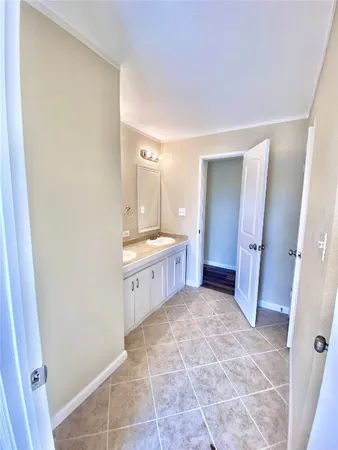 $1,750 | 11720 East Small Oak Lane, Willis, TX 77378