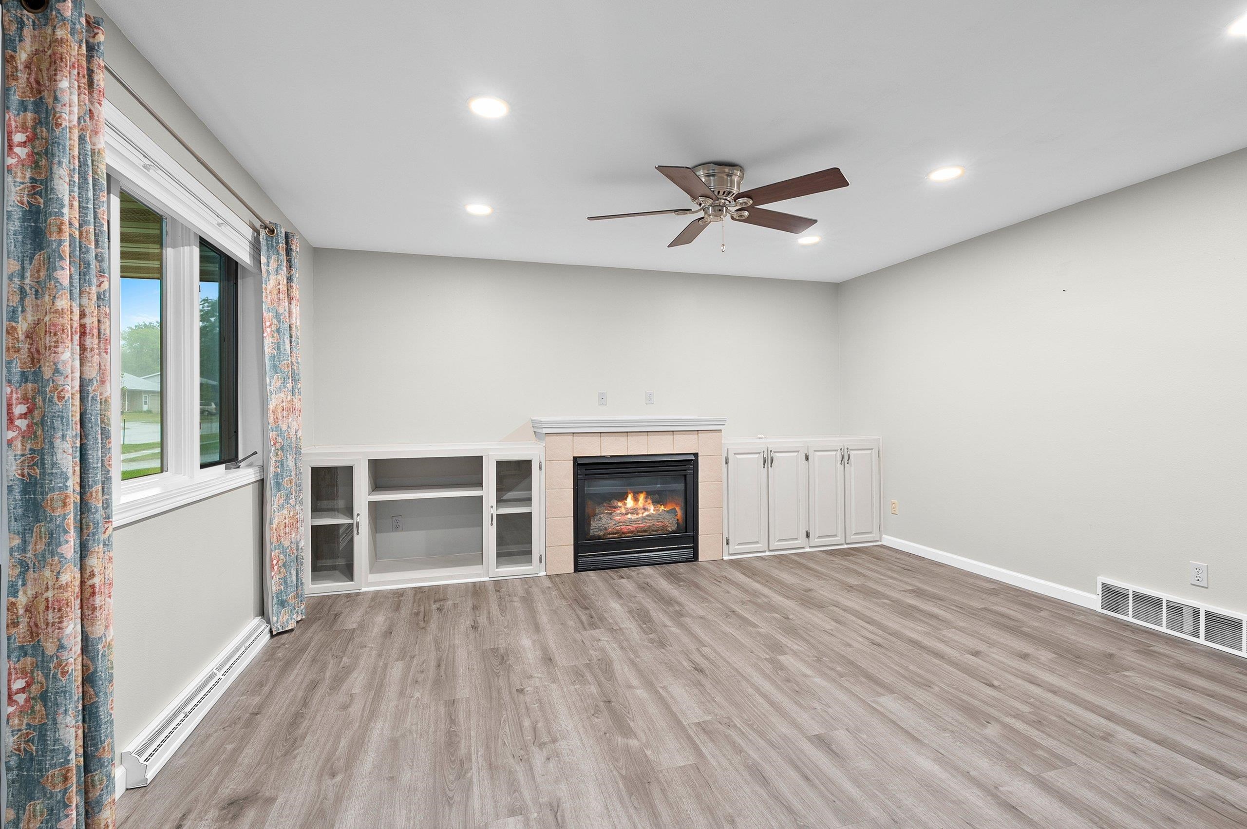 1023 West Ridgeview Drive Appleton, WI 54914 - Photo 6 of 71