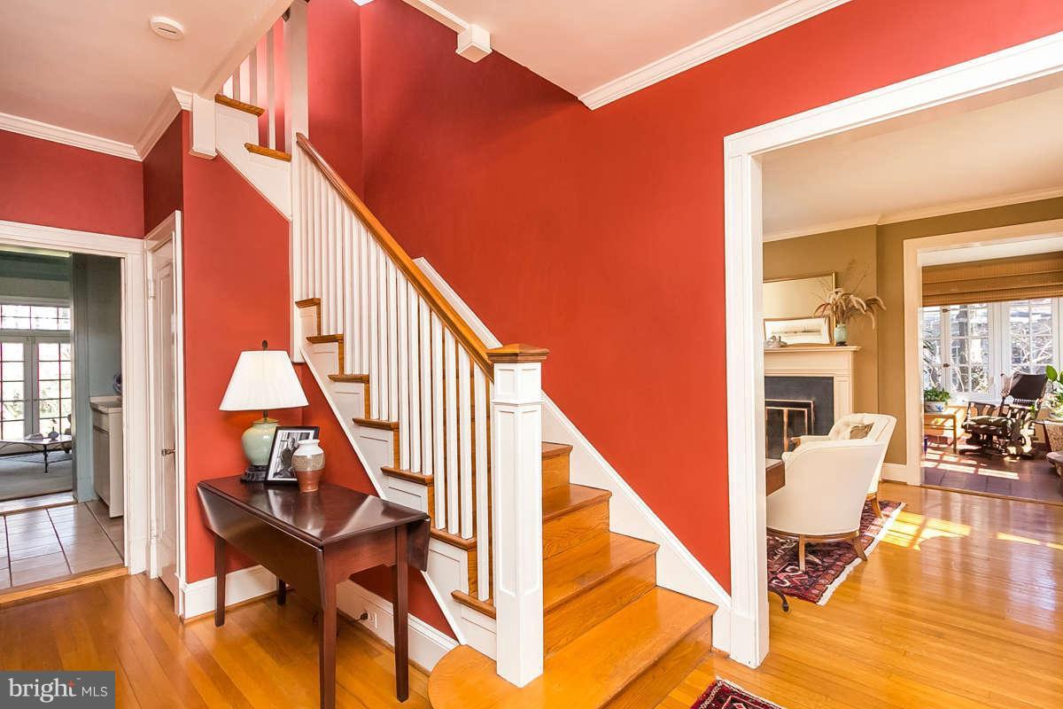604 Somerset Road Baltimore, MD 21210 - Photo 2 of 16 Interior (General)