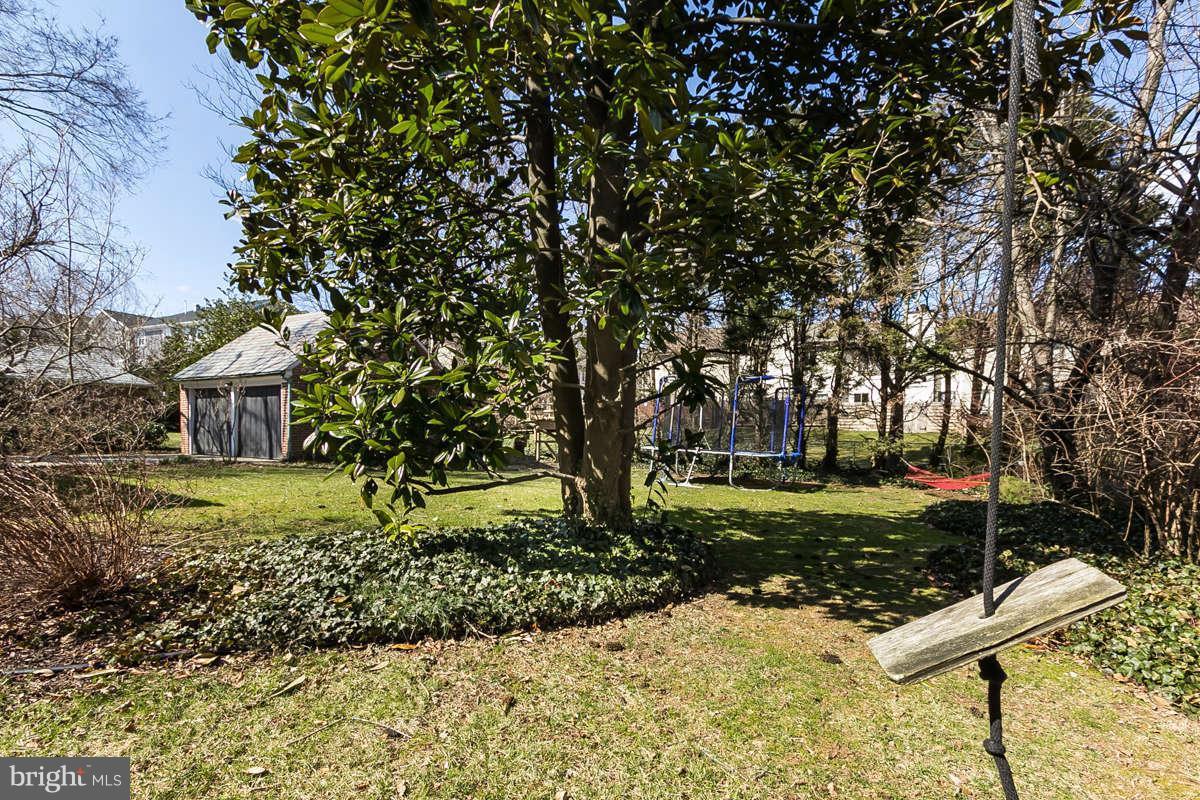 604 Somerset Road Baltimore, MD 21210 - Photo 9 of 16 Exterior (General)